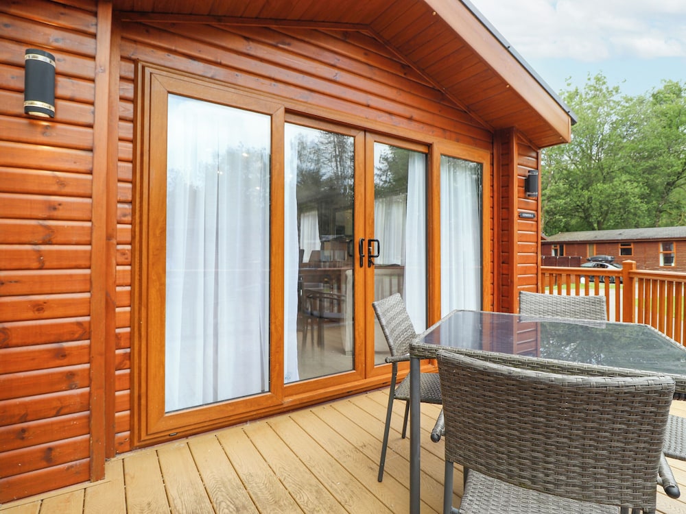 Tawny Owl Lodge