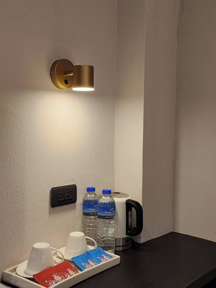 Fun Stay Inn Ximen