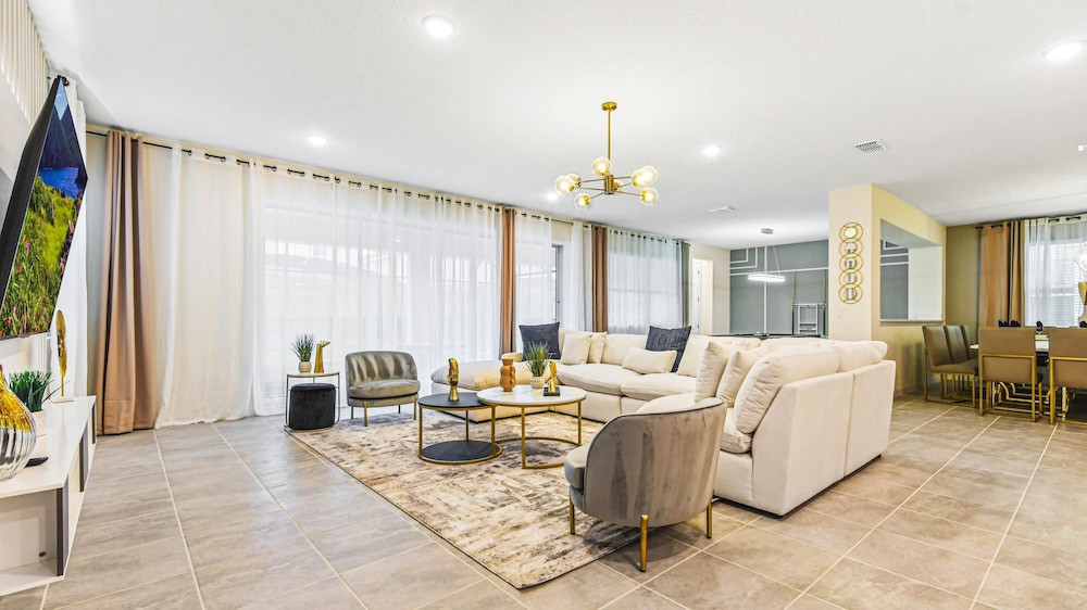 Solara Resort Luxury 9br Pool Spa Villa by Disney view 2