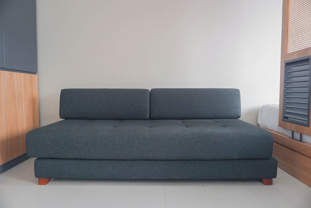 Comfortable Studio Room at LRT City Jatibening