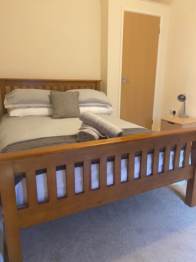Reading 3 bed 2 bath view 3