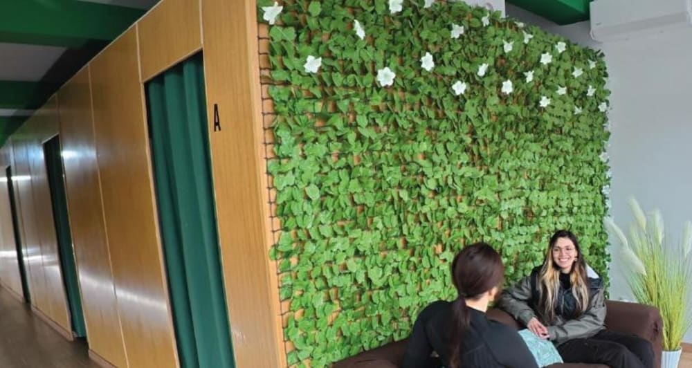 Aiora Hostel