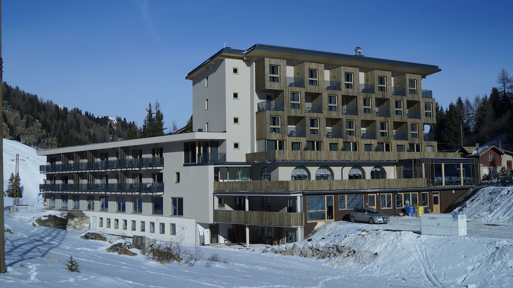 Sports and Nature Hotel Boè