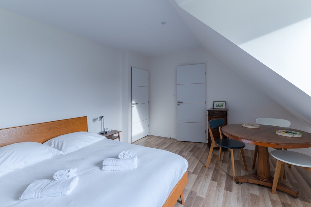Holiday Home in Saint-pabu Near Beniguet Beach