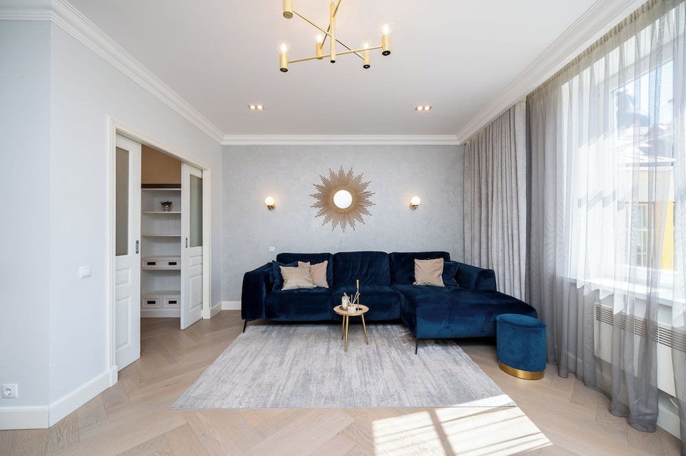 Toompea Castle 2 BR Old Town Apartment