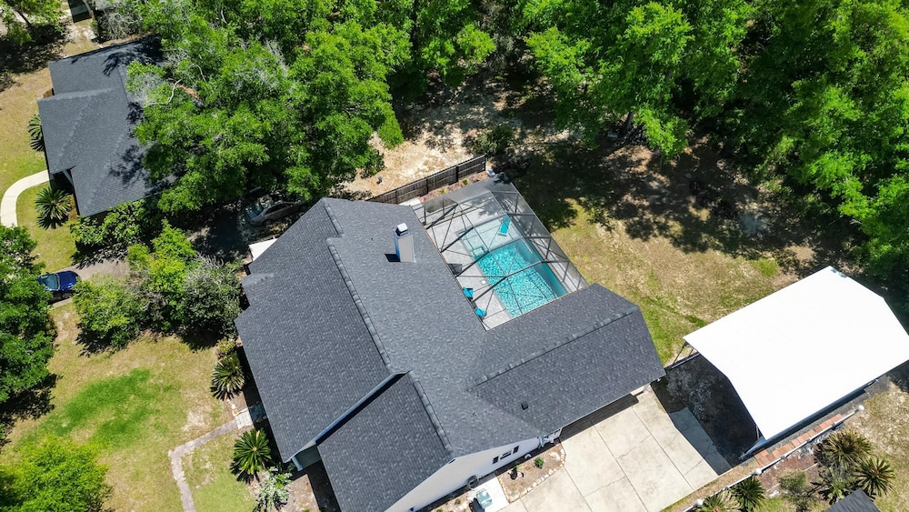 Southern Charm by Southern Vacation Rentals