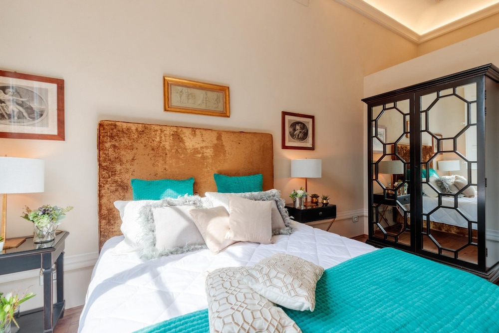 The Medieval Penthouse 5 Bedrooms photo 4