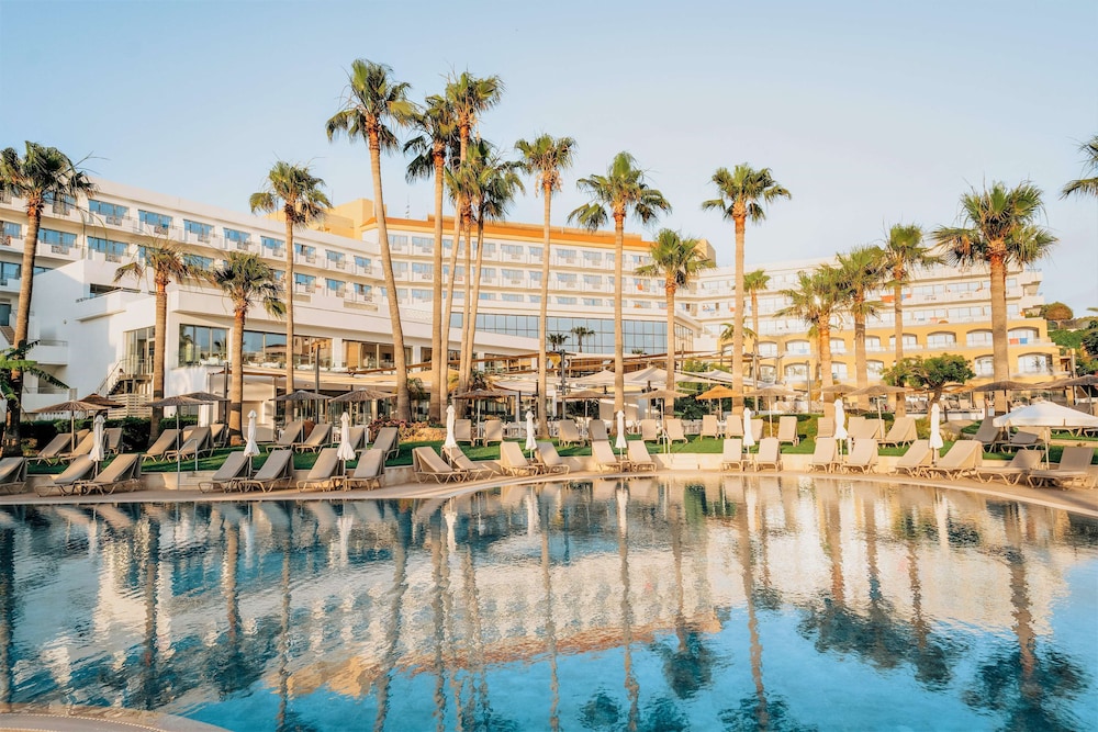 St. George Beach Hotel & Spa Resort
