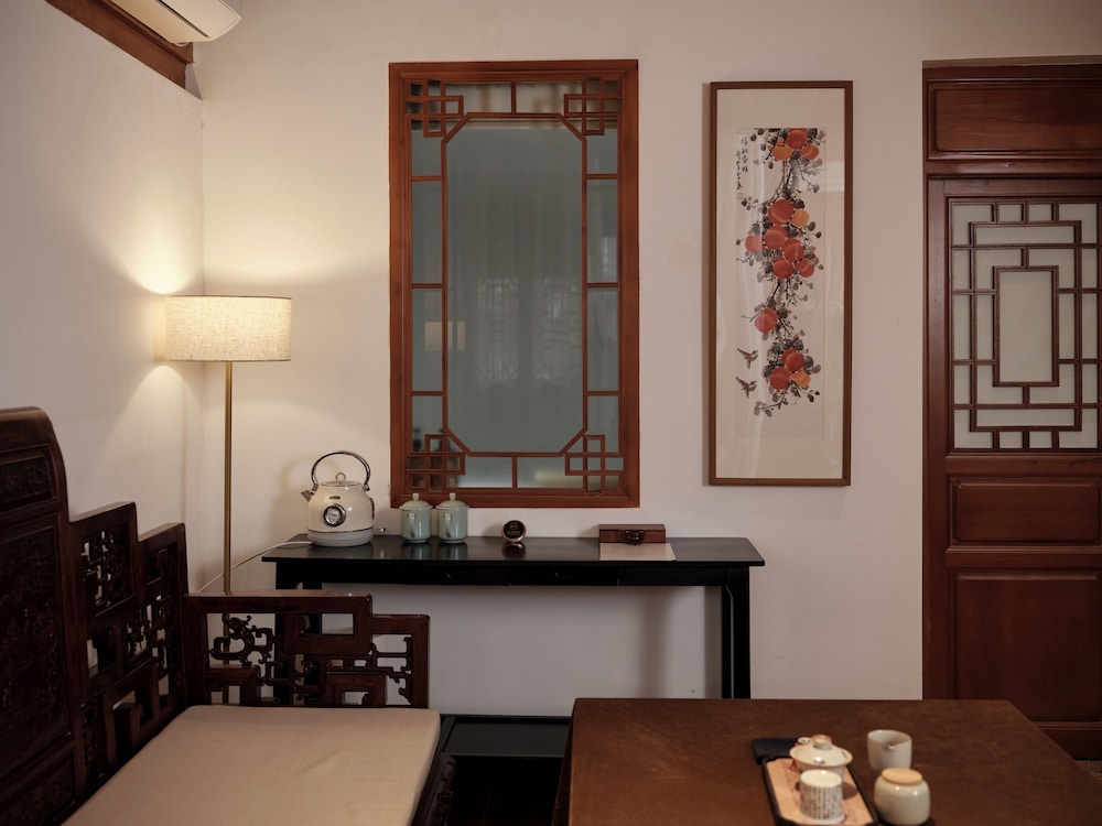 Shaxi Ancient Town Chang Le Li Chinese Courtyard Hotel