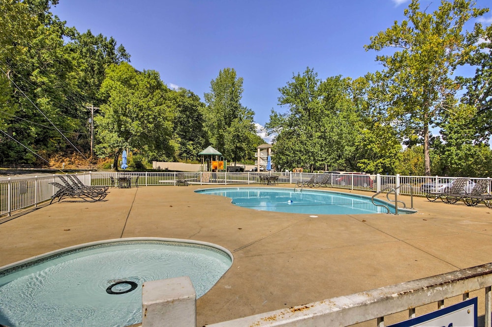 Near Attractions & Shows: Branson Updated Condo