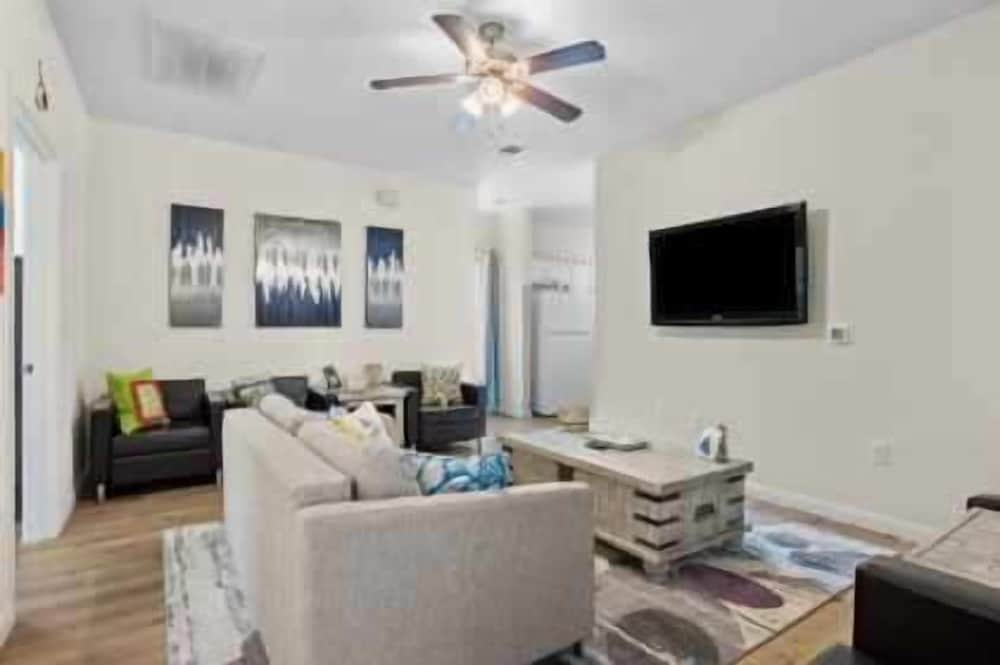 Beach Ballin' by Ryson Vacation Rentals