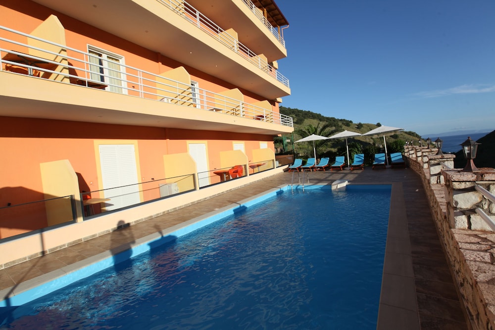 Karos Hotel Llaman