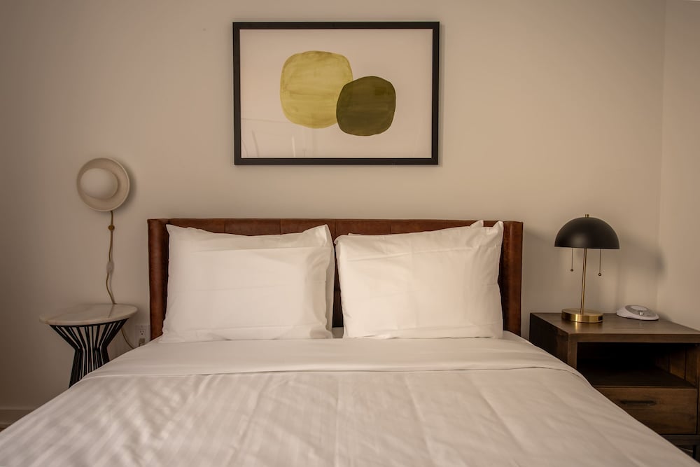 Sosuite NEW 2BR Apt w W D Split Level