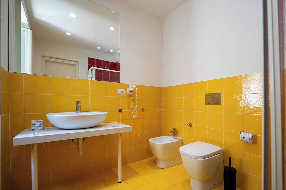 GREROS TOLEDO H. by Clapa Group dislocated hospitality