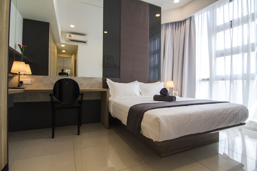 The Robertson by Homes Asian