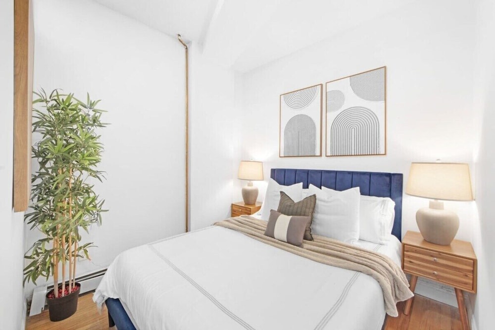 139 West Village Apt