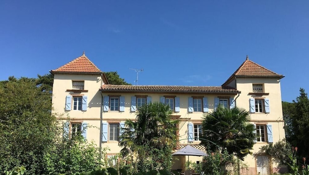 Domaine de Menerque view 5