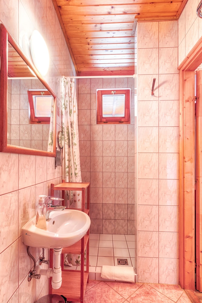 Erdei Guesthouse