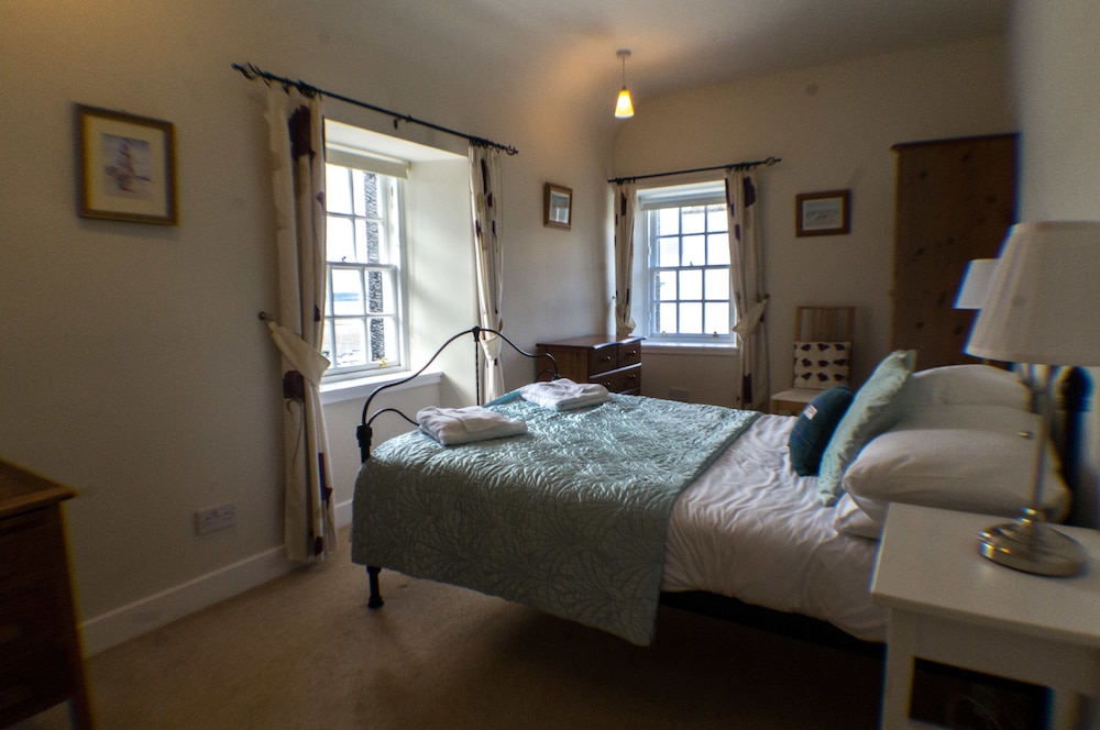 Silver Lining - Cottage by the sea view 3