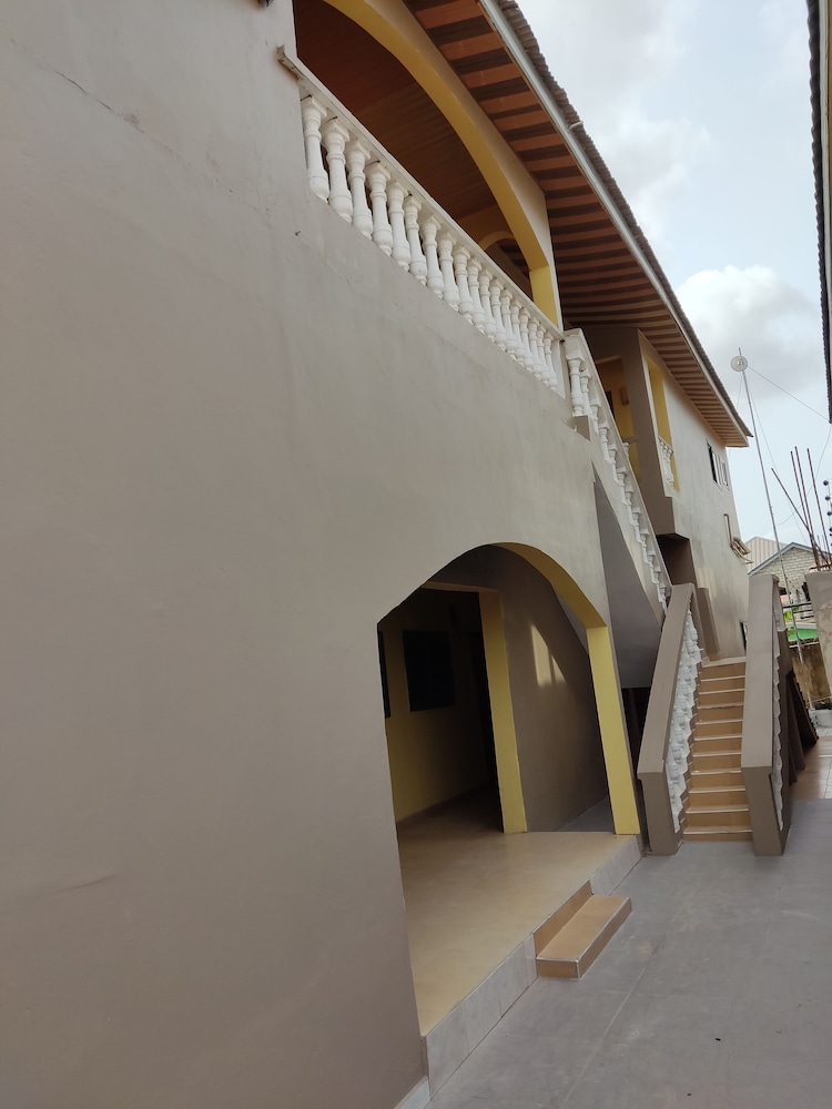 Tropical Nectar Apartment. Plus view 3