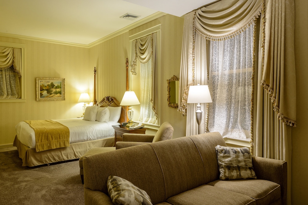 Hotel Winneshiek