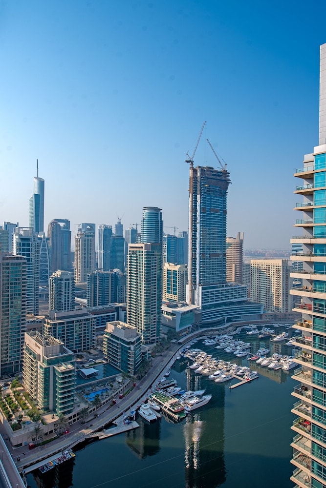 Amazing Cozy 1-bedroom Apartment Perfect for 4 in Dubai Marina