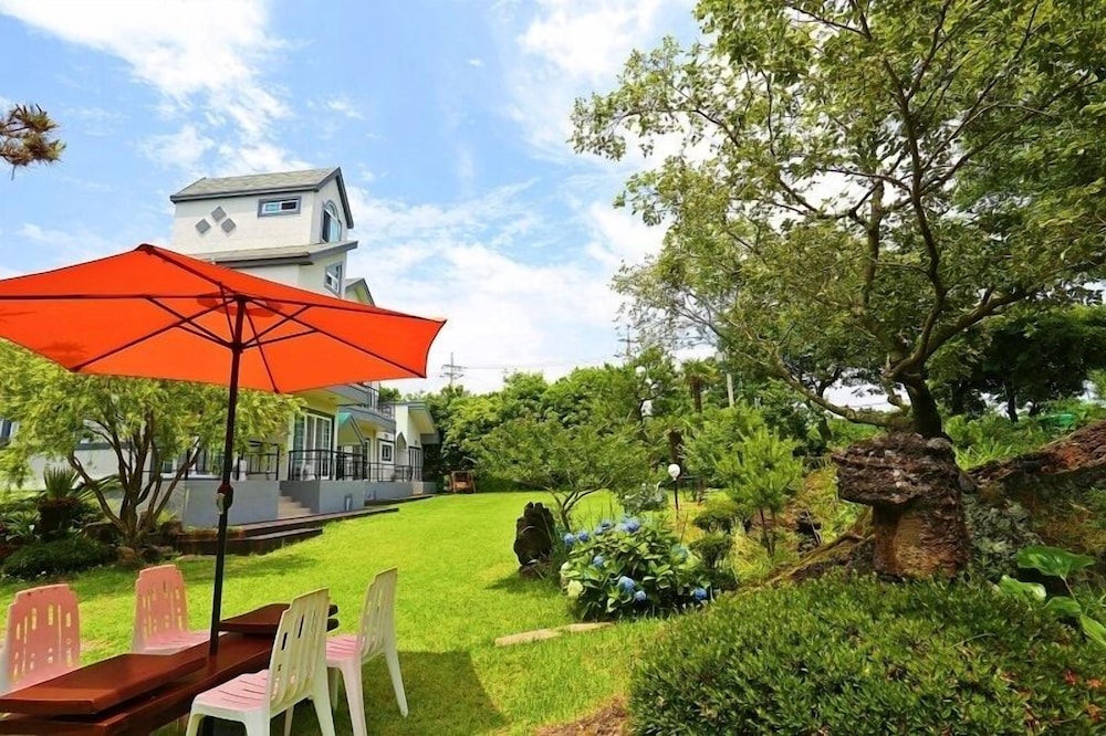 Munmoon House