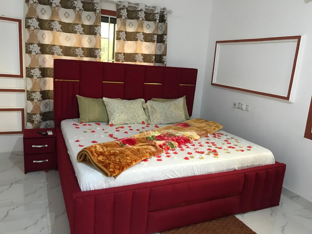 Alberjah Traincity Guesthouse