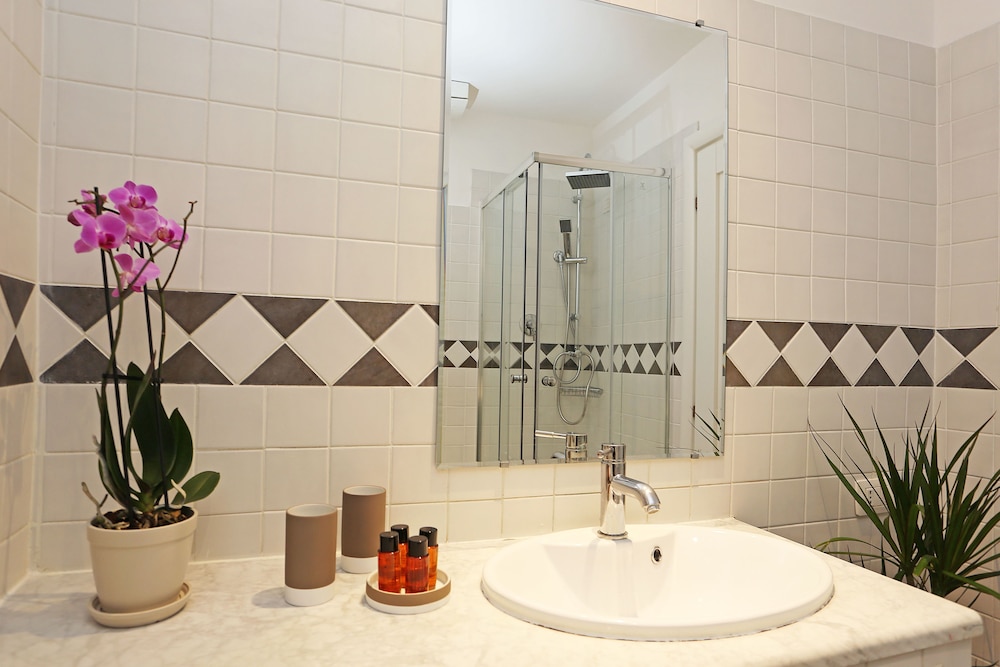 Liberty Rome Suites