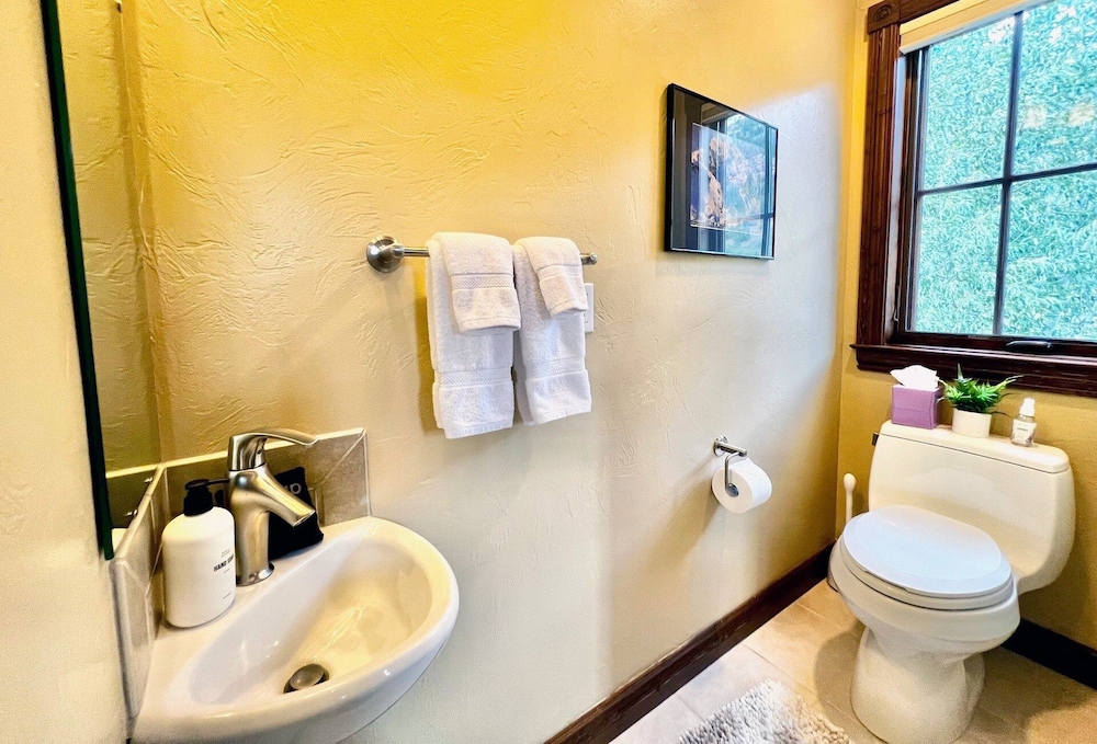 Entrada A 3 Bedroom Townhouse by RedAwning view 2