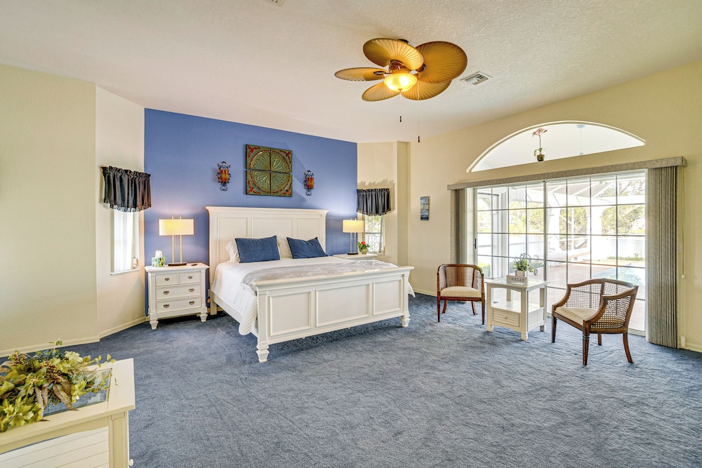 Poolside Bliss & Lake Fun: Florida Getaway!