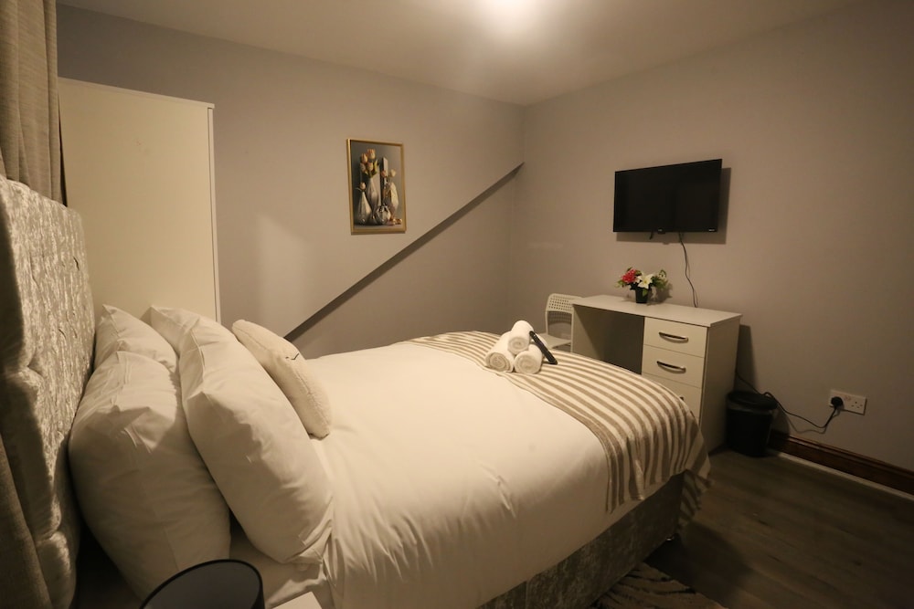 Heathrow roomzzzz B&B