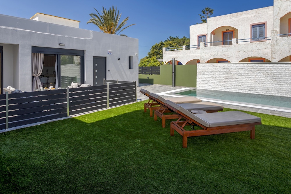 Potame Suite by Estia Pool View