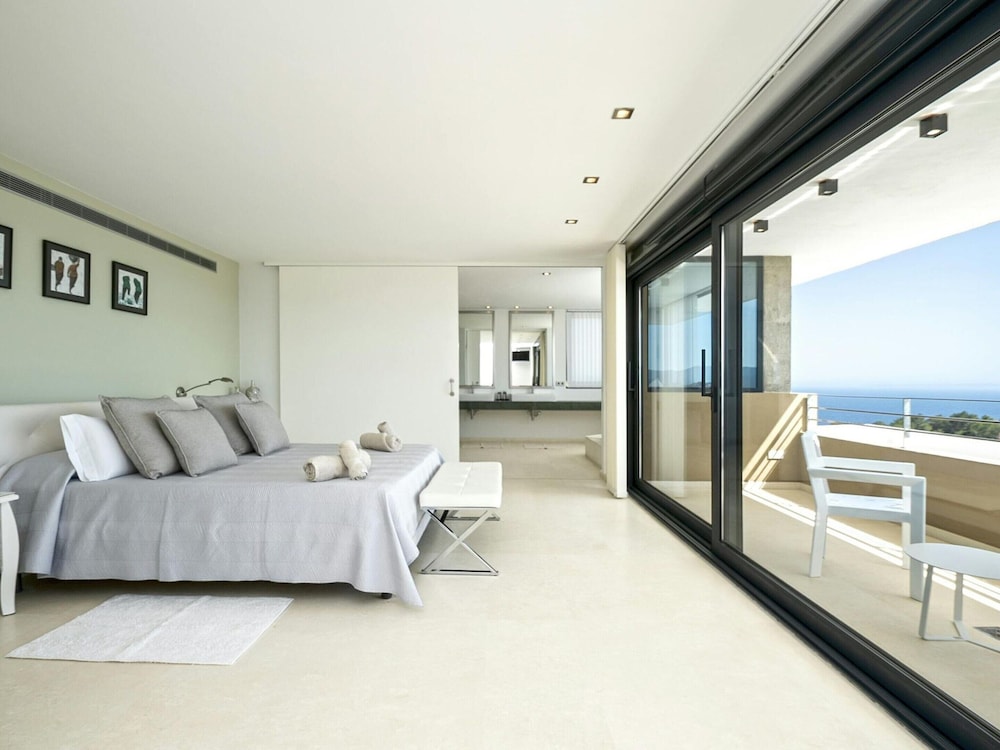Premium Villa With Infinity Pool