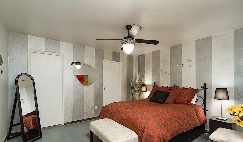 Amour By Signature Vacation Rentals