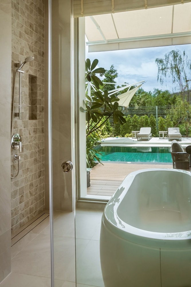 Akal Pool Villa 3BR near Laguna, Bangtao & Beach