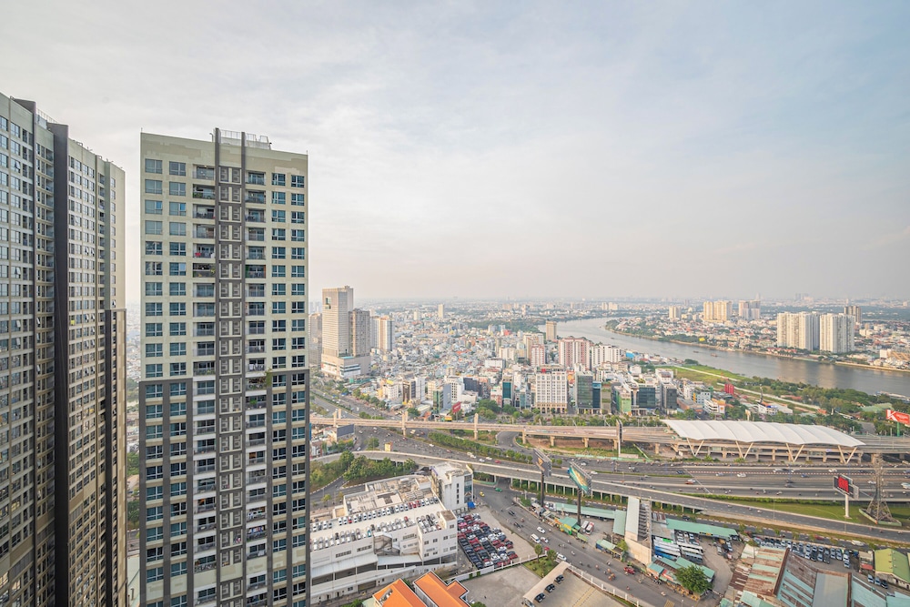 Landmark 81 & Vinhomes - ZEN Saigon Citypoint.