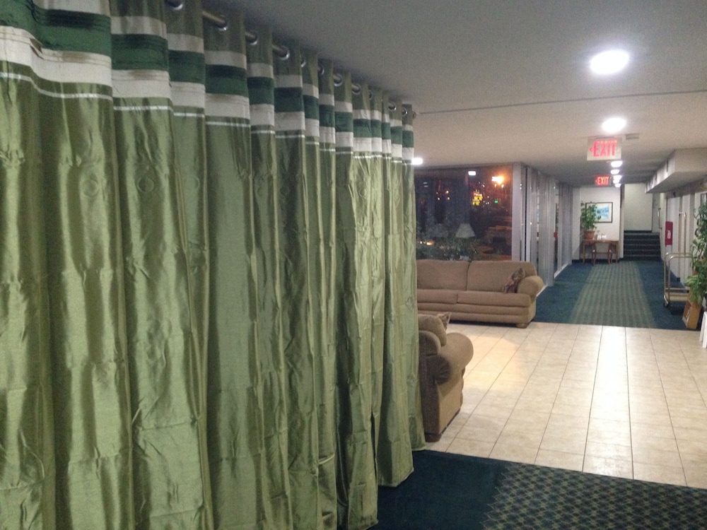 Rodeway Inn Bedford view 3