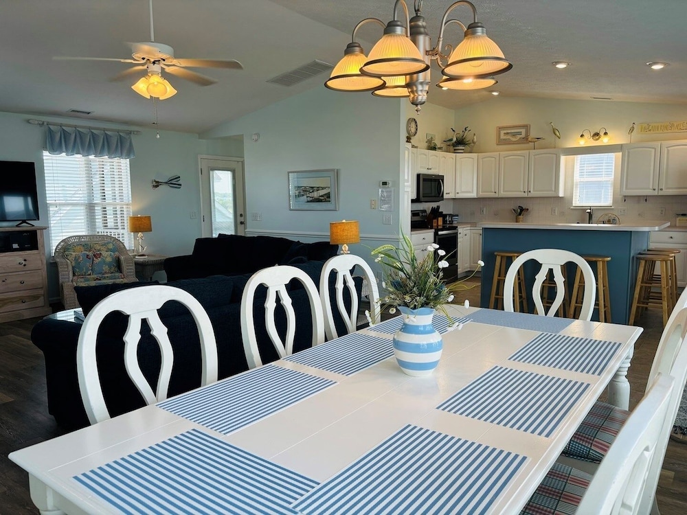 Seascape - 3 Br Home