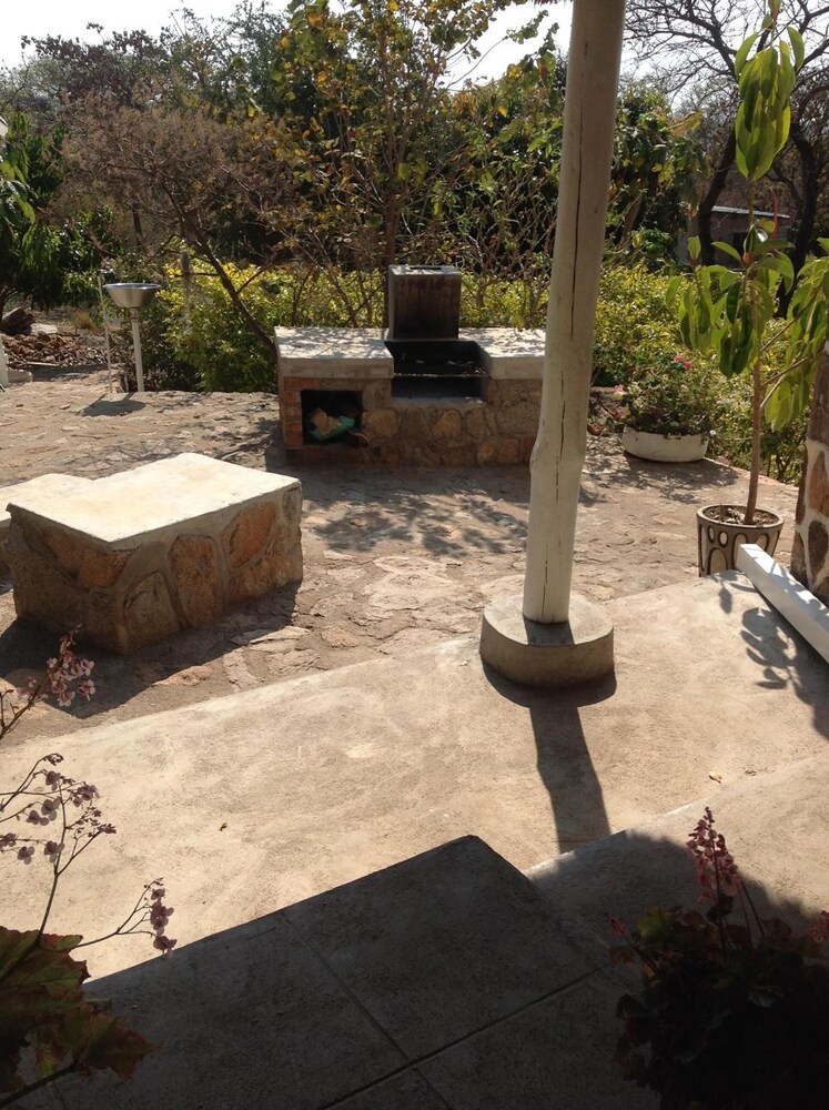 Lynn's Guest House