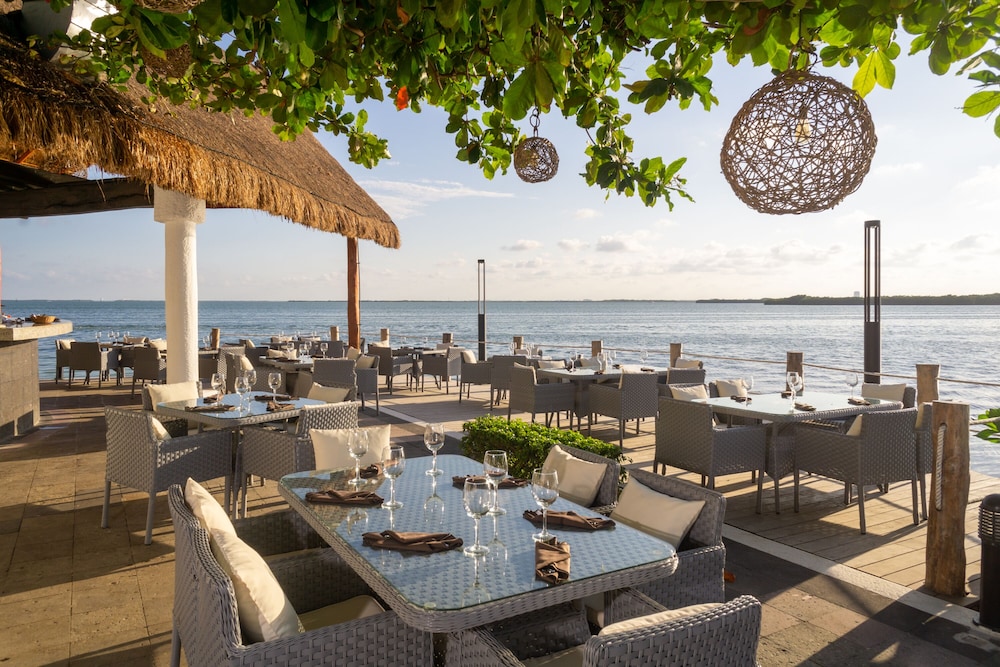Sunset Marina Resort & Yacht Club