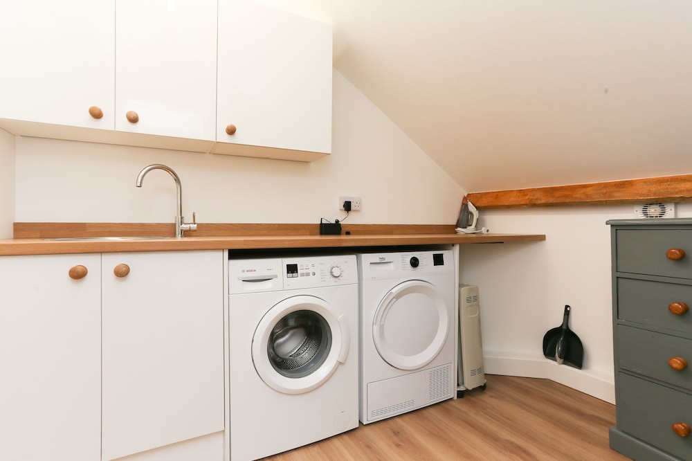 Strawberry Line, Flat 2 view 4