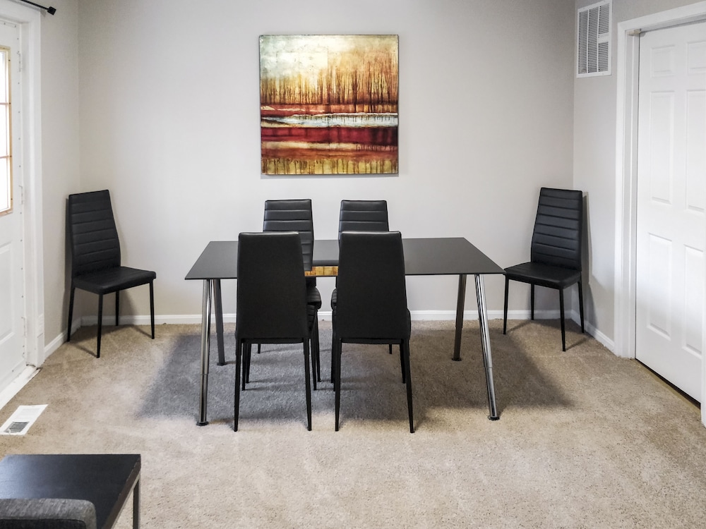 Carriage Guest House - Property Image 6