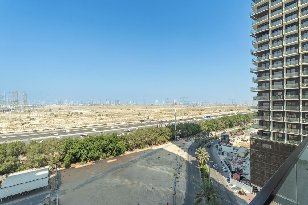 Vogue | Binghatti Corner JVC-7mins Sky Dubai 3 mins Cirle Mall Brand New