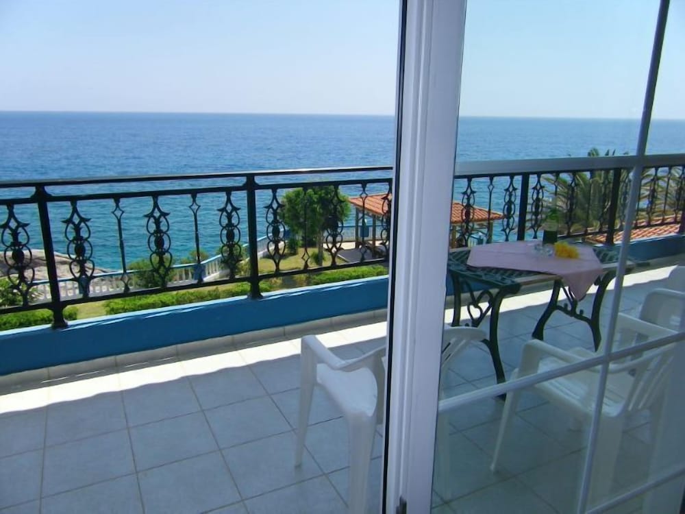 Cypriana Apartments