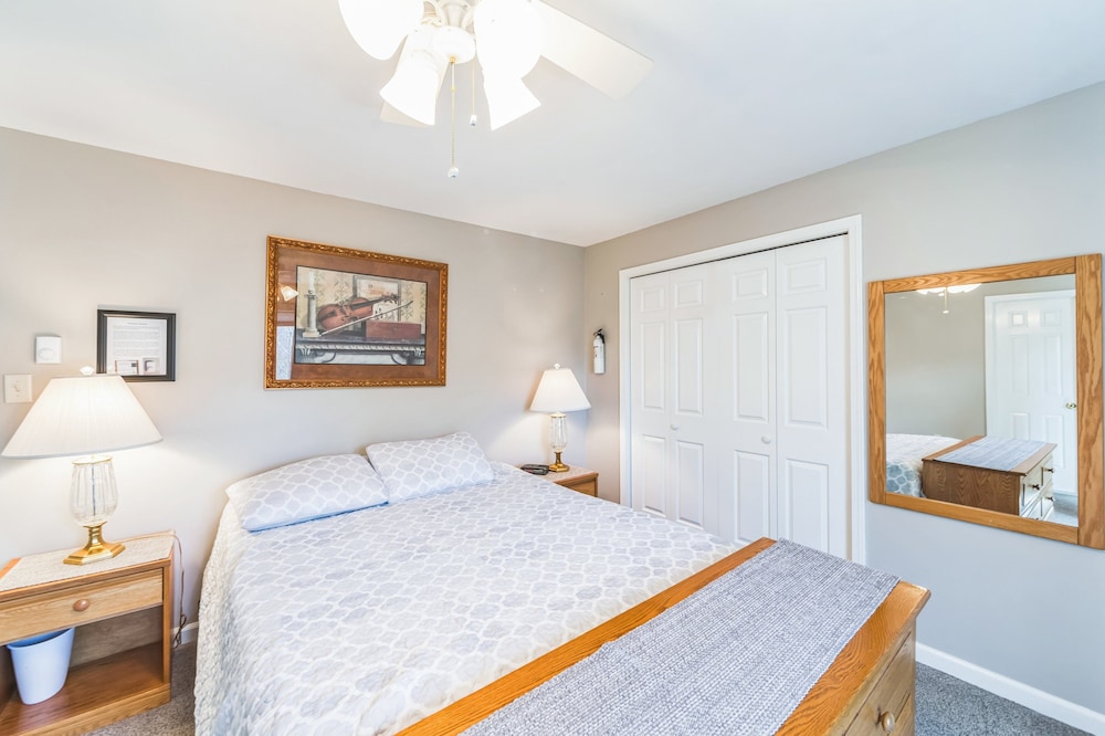 Fox Lair 29l - Cozy End Unit With Mountain Views 2 Bedroom Townhouse by The Summit at Gore Mountain