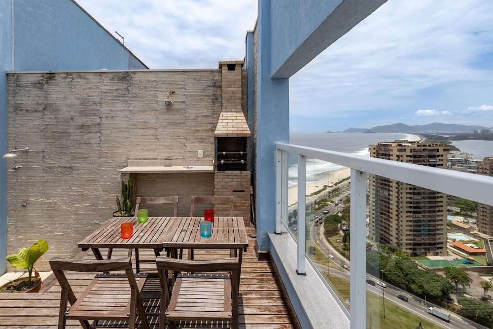 Coverage in Barra da Tijuca for 6 People Lc2207