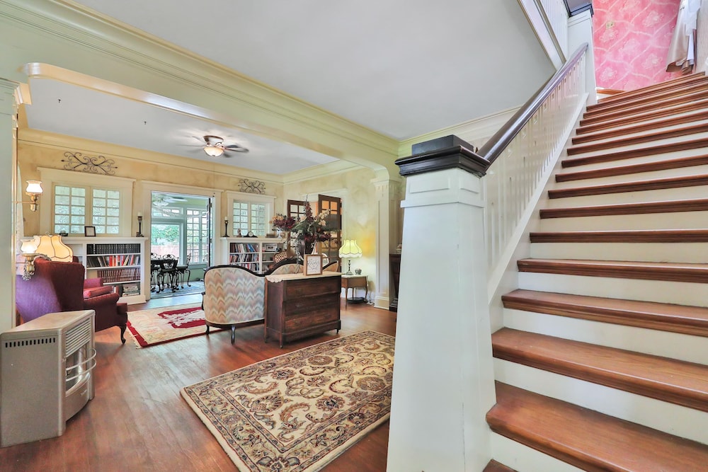 The Lancaster Manor B&B view 3