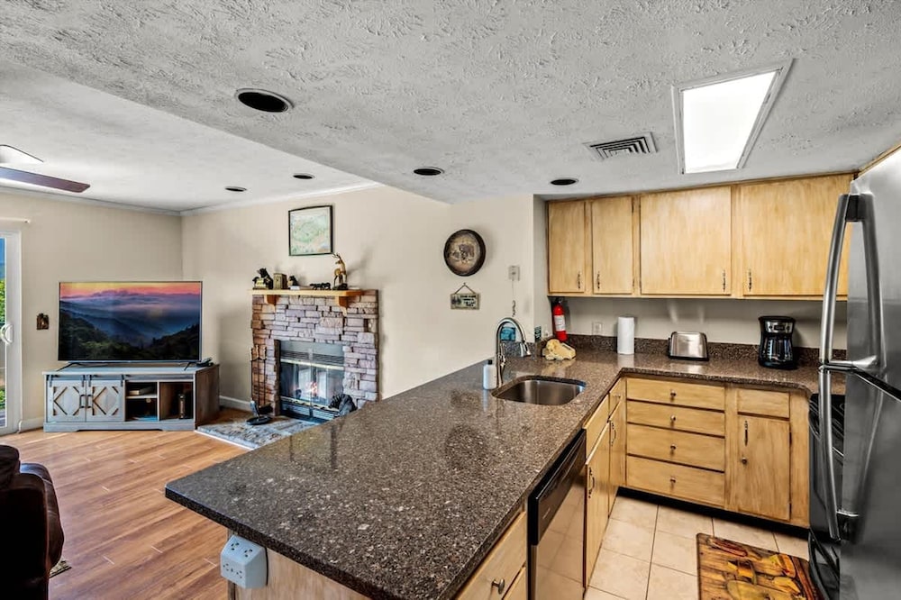 Sleeps 4 Mountains Views Indoor Pool Sauna