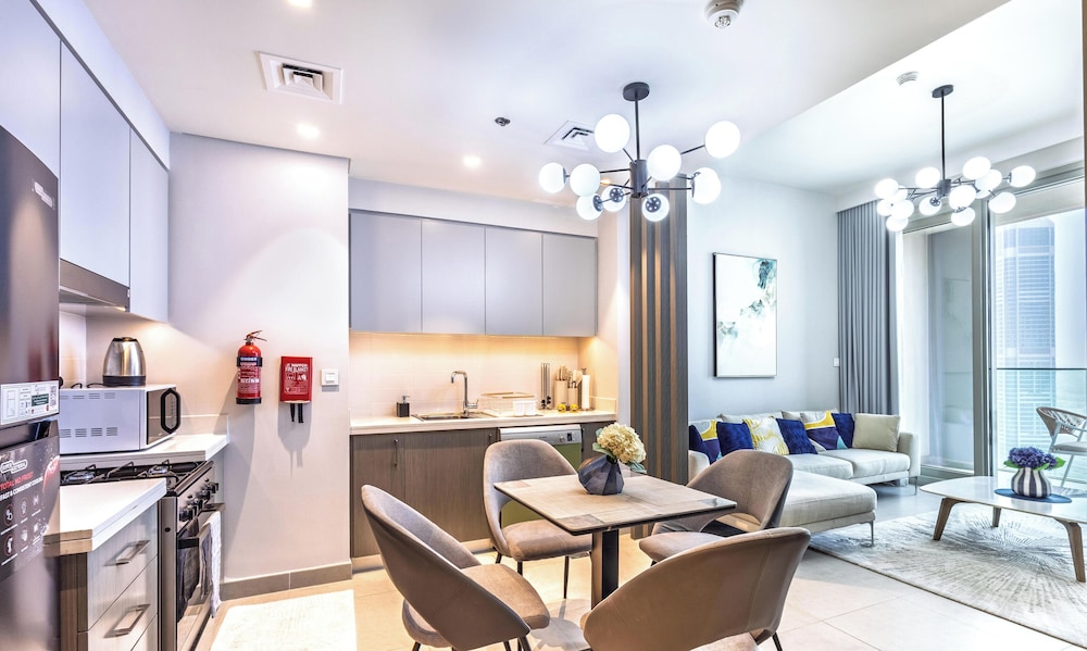 Modern 1BR Forte Near Burj & Mall